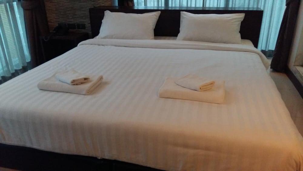 Collection O The Bangkok Airport Link Suite Екстер'єр фото