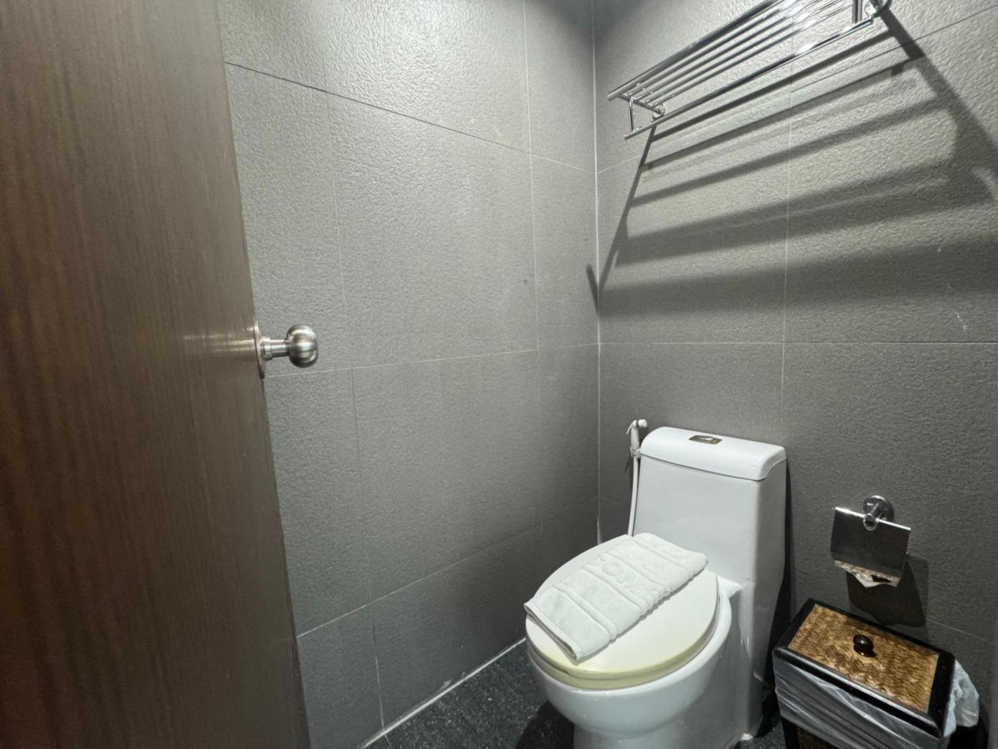 Collection O The Bangkok Airport Link Suite Екстер'єр фото