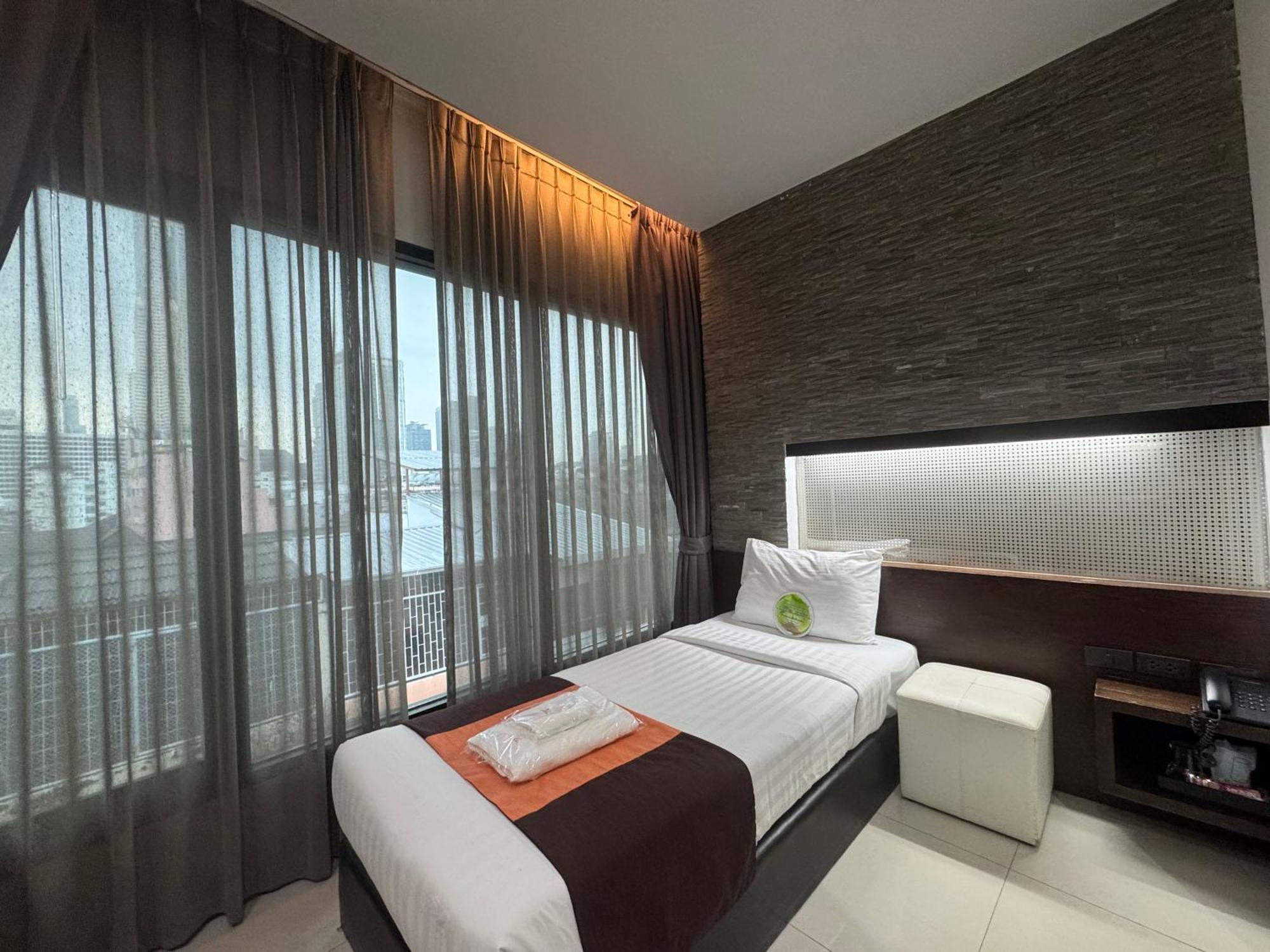 Collection O The Bangkok Airport Link Suite Екстер'єр фото