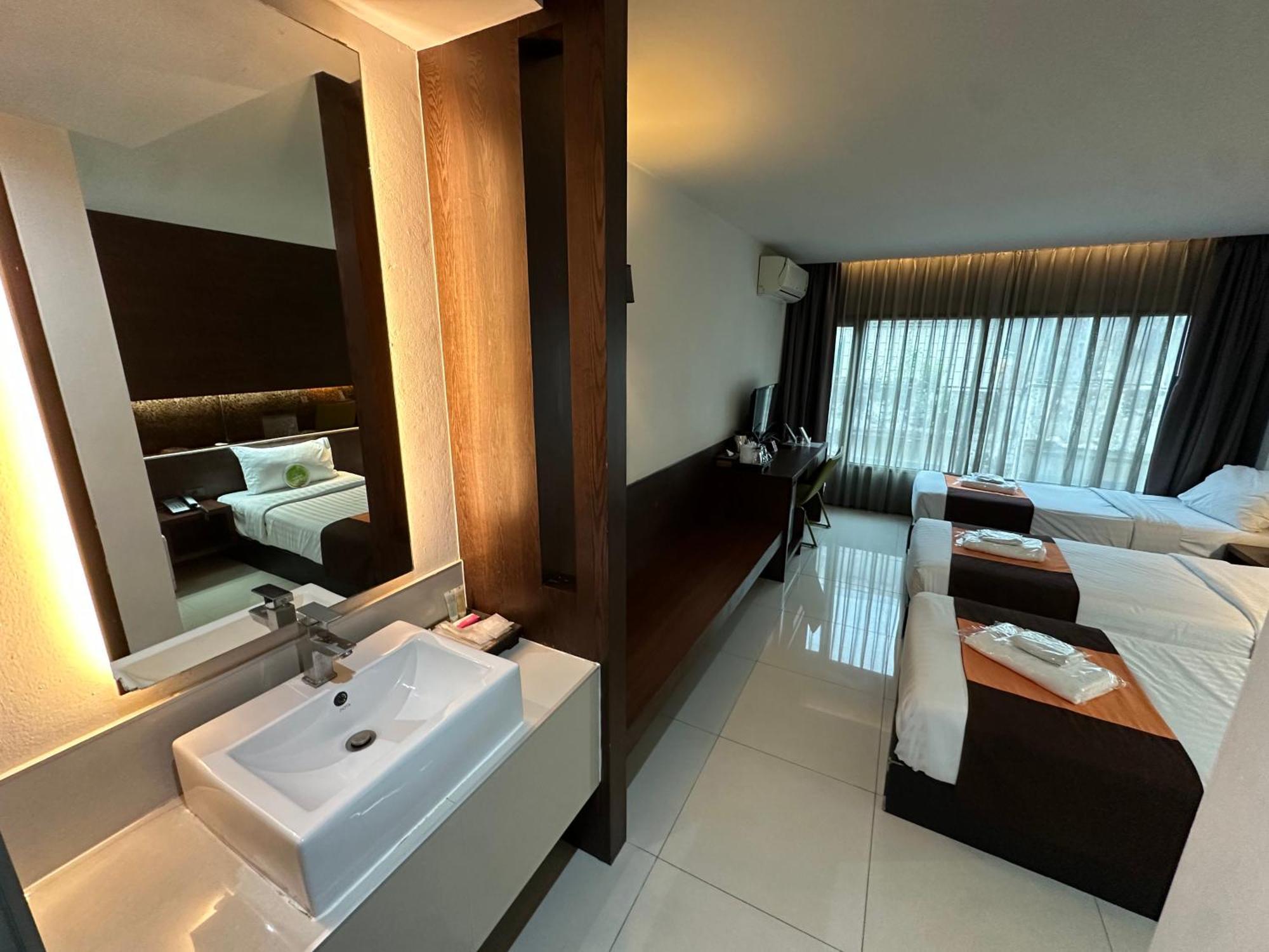 Collection O The Bangkok Airport Link Suite Екстер'єр фото