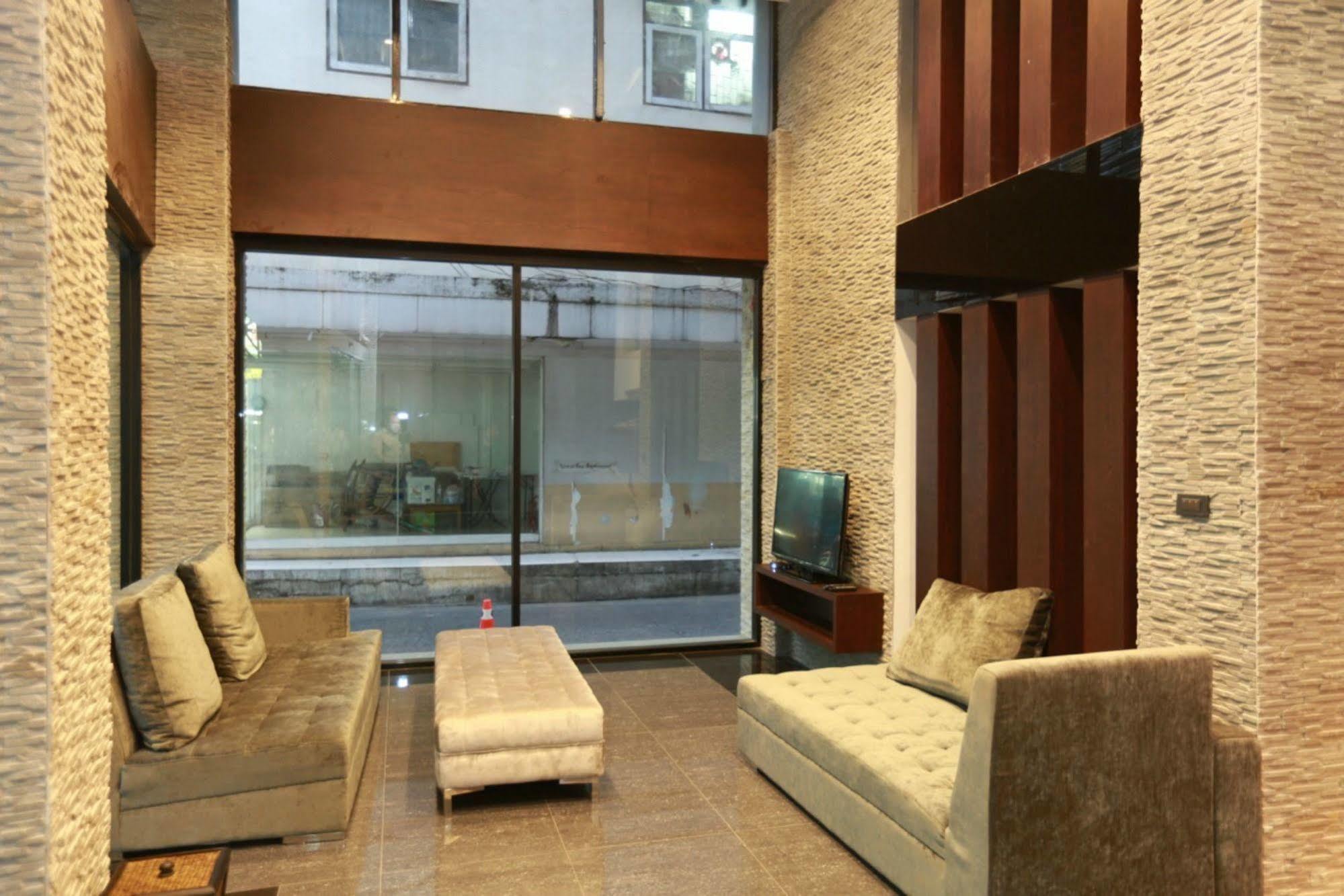 Collection O The Bangkok Airport Link Suite Екстер'єр фото